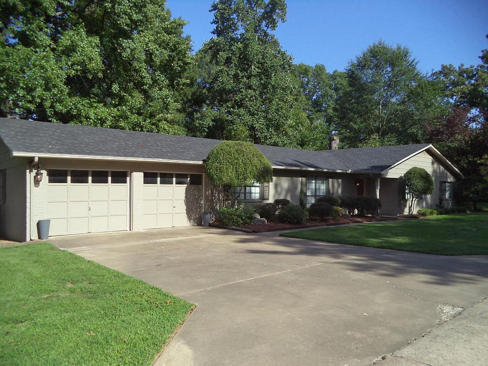 1st image of 905 Lancelot Dr