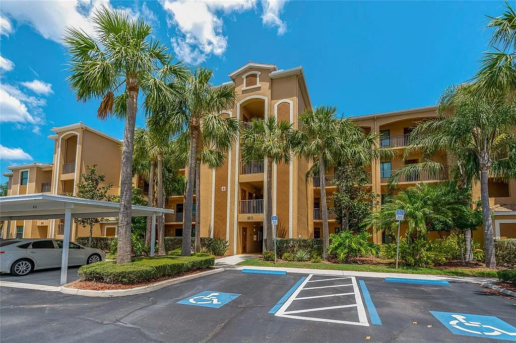 2 bed, 2.0 bath, 1156 sqft, $2,325 — Photo 1