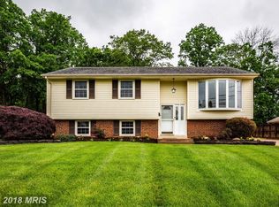 15006 Carlbern Dr, Centreville, VA 20120