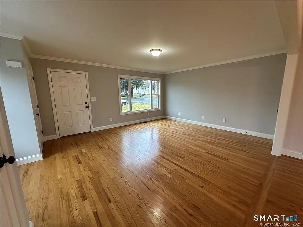 3 bed, 1.5 bath, 1440 sqft, $2,800 — Photo 4