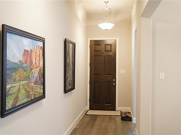2nd image of 2433 Hunters Blvd