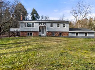 1129 Eastern Ave, Ballston Lake, NY 12019