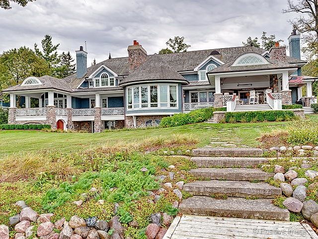 1st image of 1014 S Lakeshore Dr