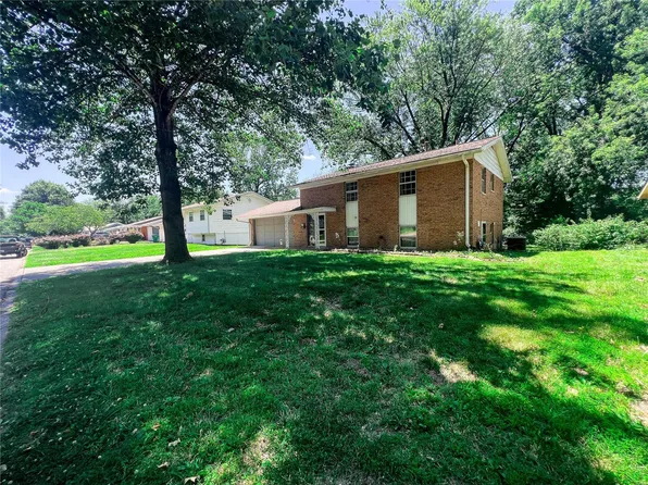 113 Lincolnshire Blvd, Belleville, IL 62221