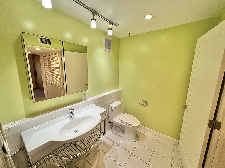 Spacious 3BR Bluff Heights Home | Gated Yard, Garage & Modern Upgrades — Photo 7