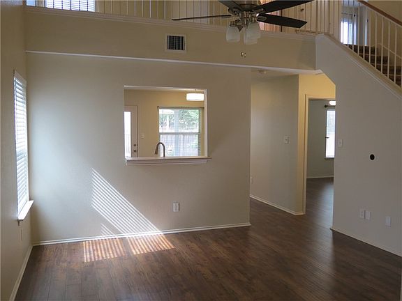 3rd image of 1500 Molson Lake Dr