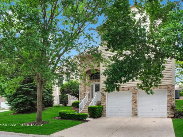 740 Manor Hill Pl, Sugar Grove, IL 60554