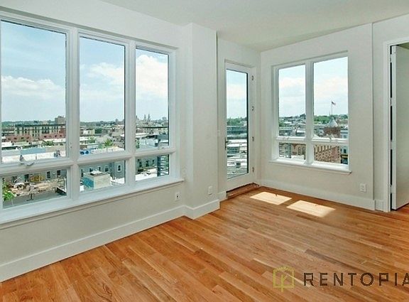 4th image of 1433 De Kalb Ave #6D
