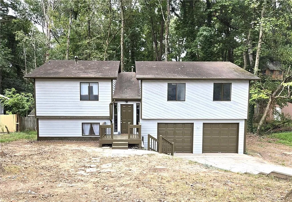4 bed, 1780 sqft, $2,189 — Photo 2