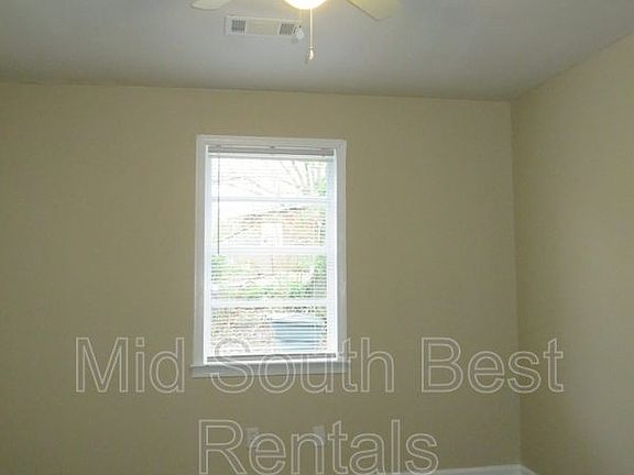 5th image of 2450 Dwight Rd