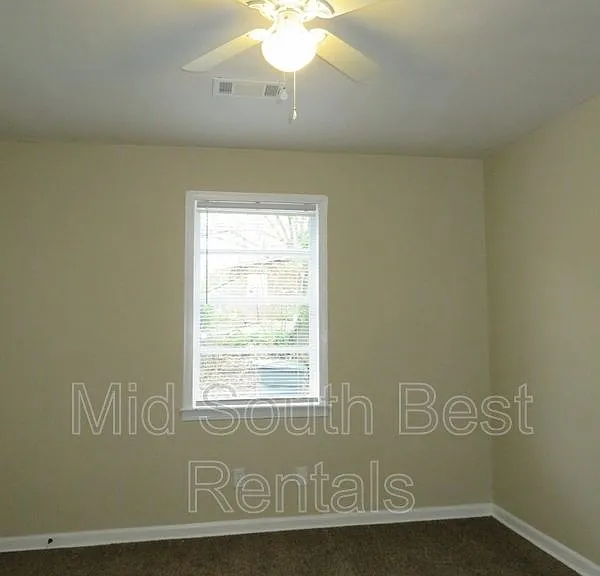 2450 Dwight Rd — Photo 5