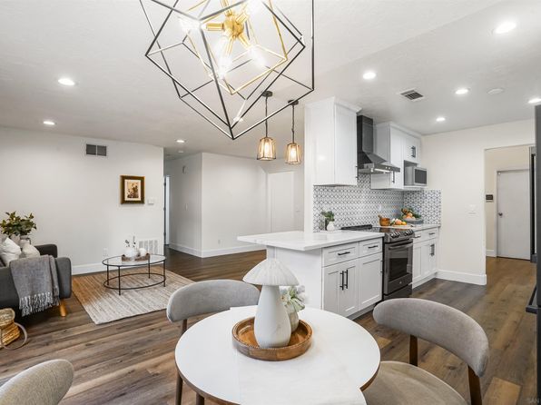 4086 Lonnie St, Oceanside, CA 92056