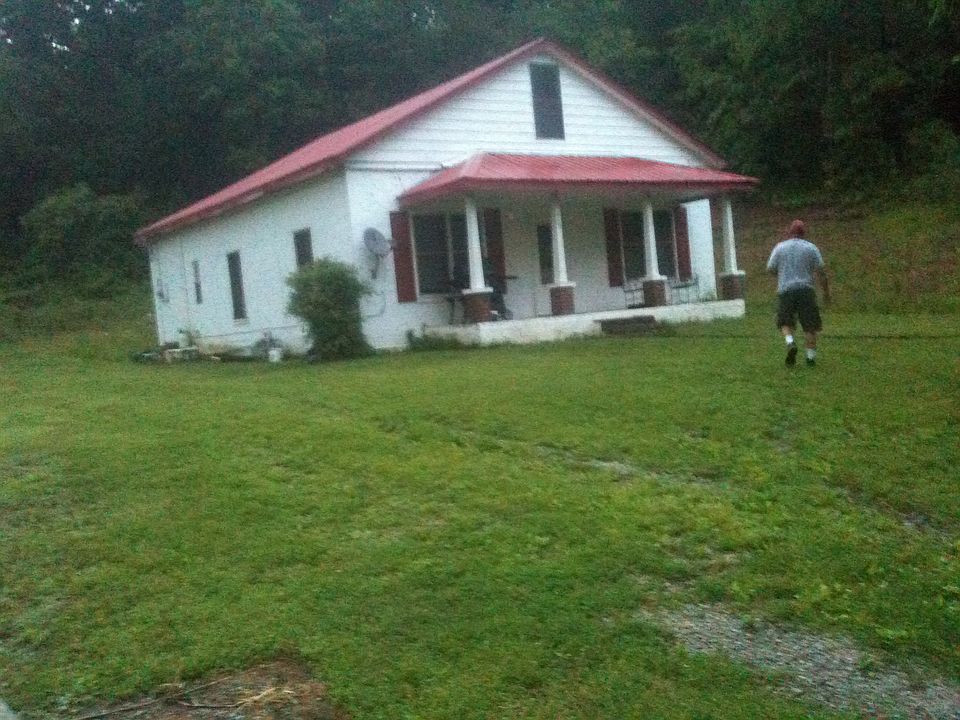 2nd image of 235 Brimstone Rd