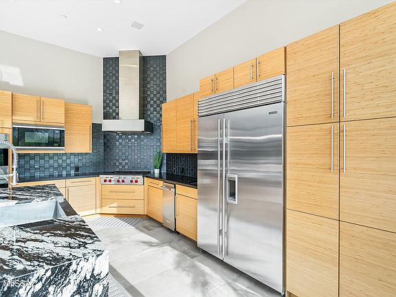 5th image of 75 W Oro Valley Dr