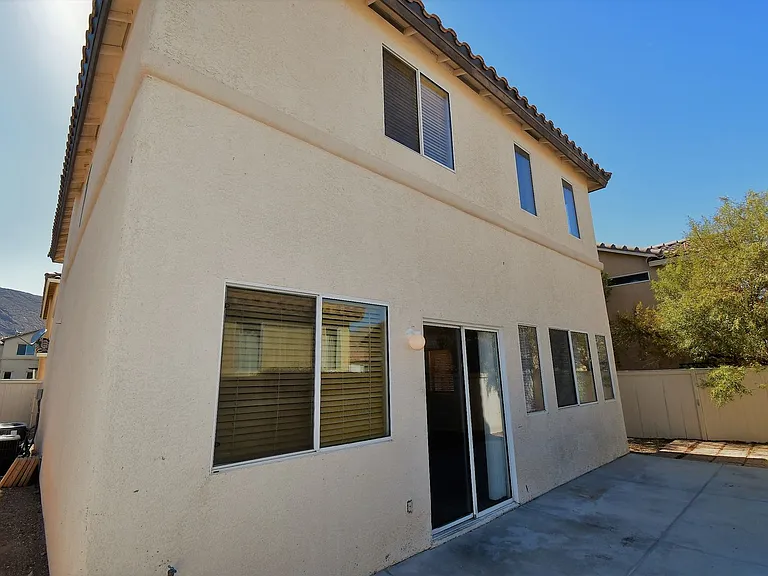 10461 Chrisman Ave — Photo 2