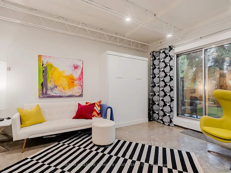 123 Woodbine Ave #121 — Photo 9