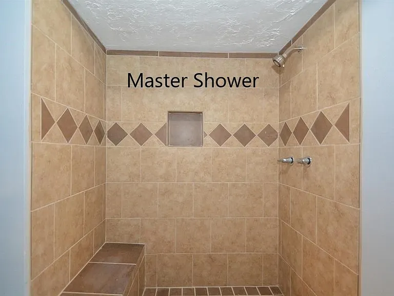 22722 Fincastle Dr — Photo 13