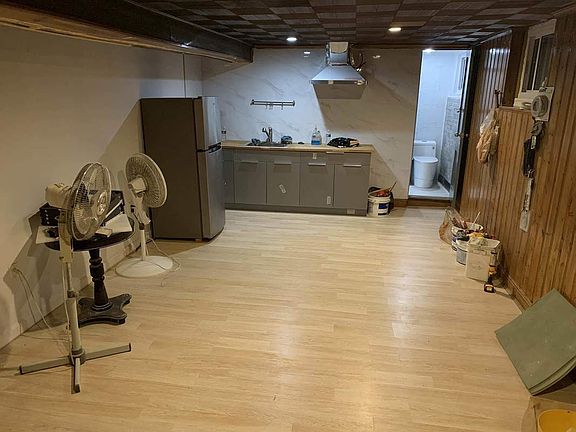 2nd image of 4839 40th St