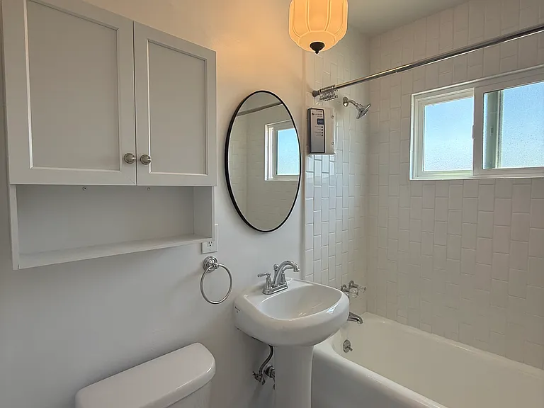 1701 1/2 Hillhurst Ave #1701 — Photo 13