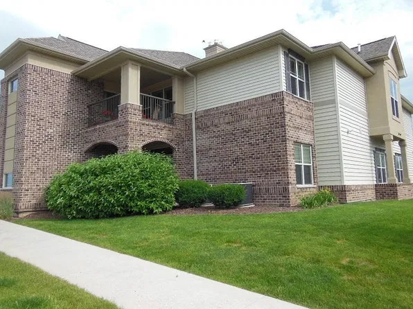 2849 W Drexel Ave Unit 614, Franklin, WI 53132