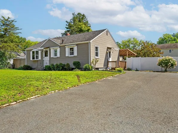 133 Denwall Dr, Springfield, MA 01119