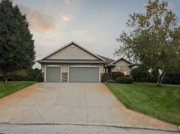 57414 Jade Cir, Goshen, IN 46528