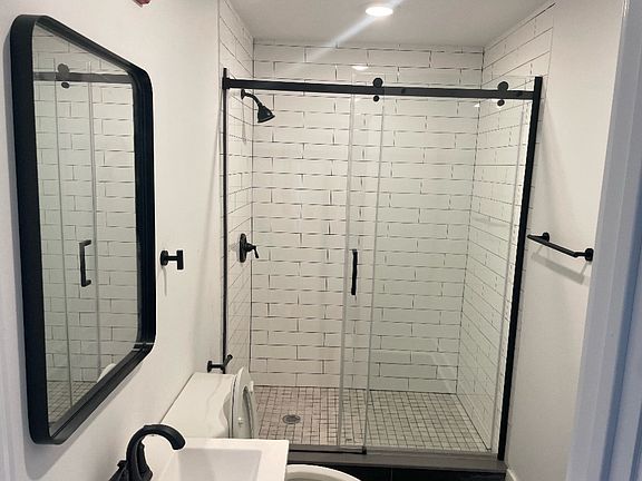 2nd image of 2329 E Thompson St #3B