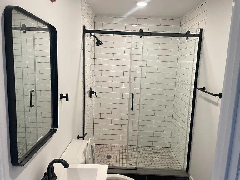 2329 E Thompson St #3B — Photo 2