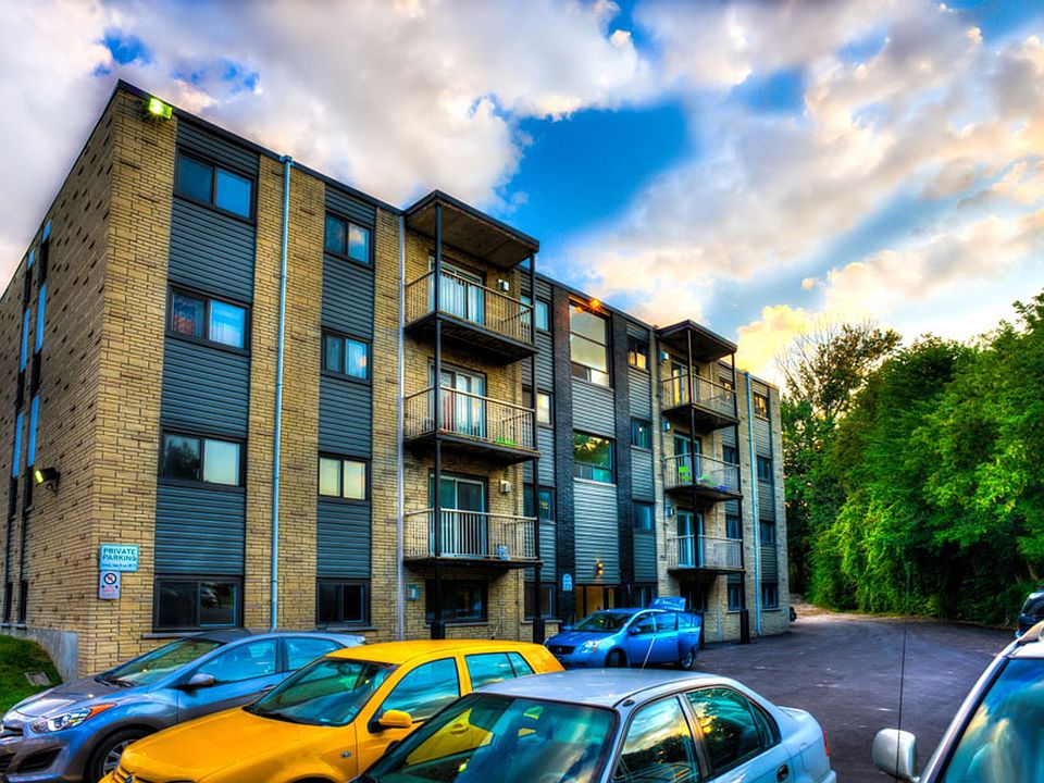 1st image of 475 Lancaster St W #37