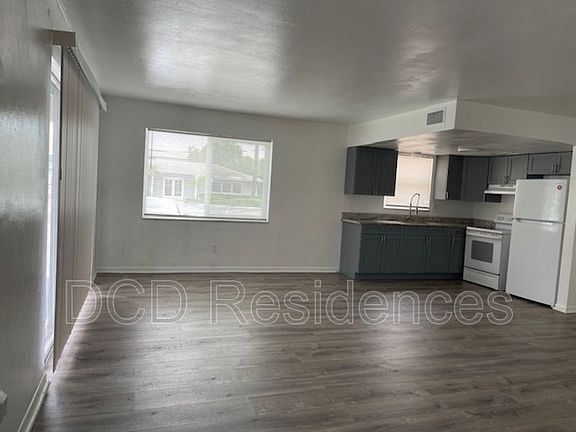 5th image of 2101 W Bay Dr #1