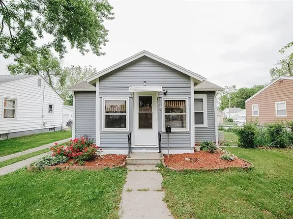 4139 Oxford St, Des Moines, IA 50313
