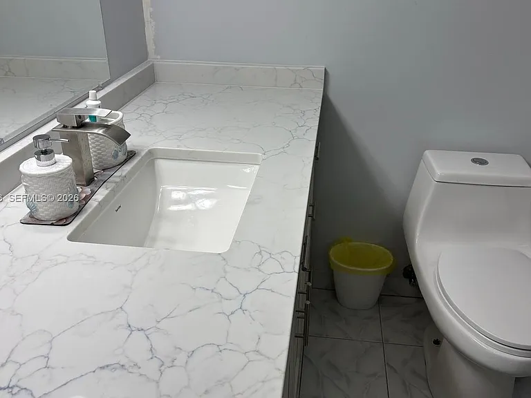 427 Golden Isles Dr #10D — Photo 22