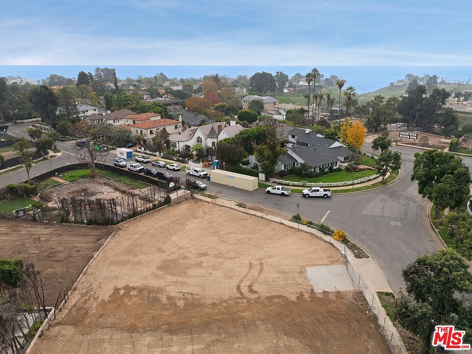 1st image of 604 El Cerco Pl