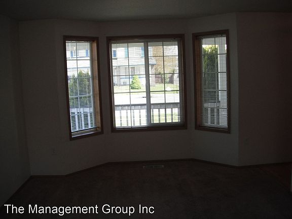 2nd image of 7402 NE 163rd Ave