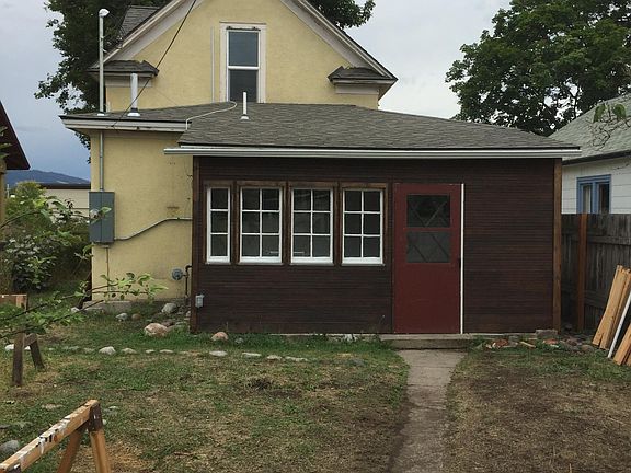 3rd image of 810 W Pine St