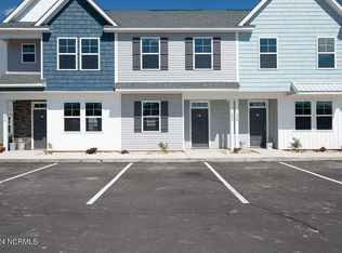 322 Starfish Ln, Sneads Ferry, NC 28460
