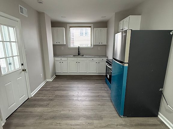 2nd image of 5631 N 11th St #1