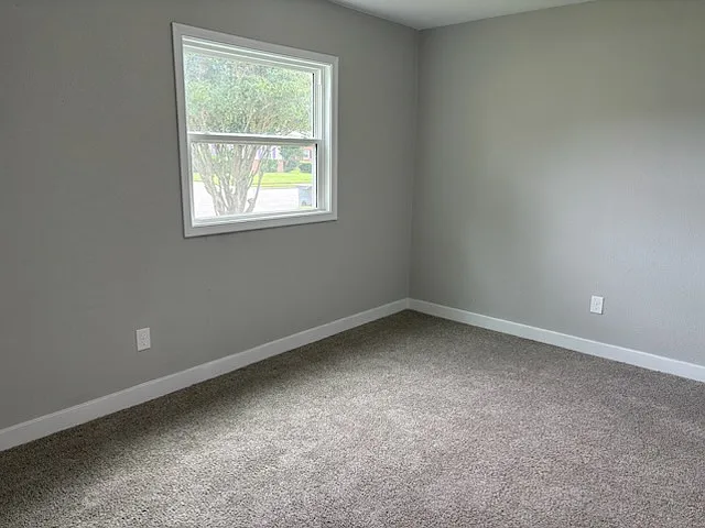 204 Greenwell Dr — Photo 8