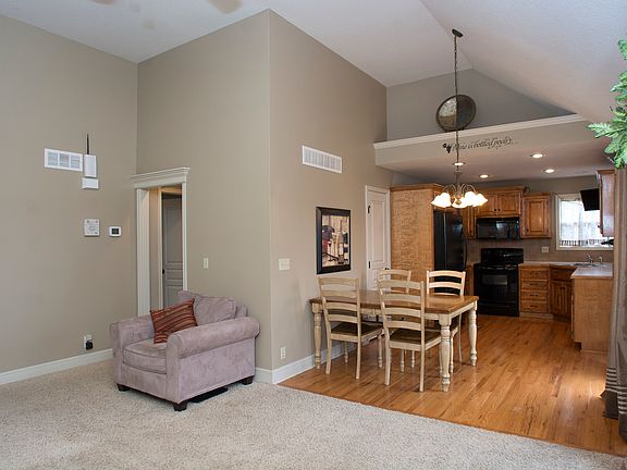 3rd image of 1718 NW Nicholas Dr
