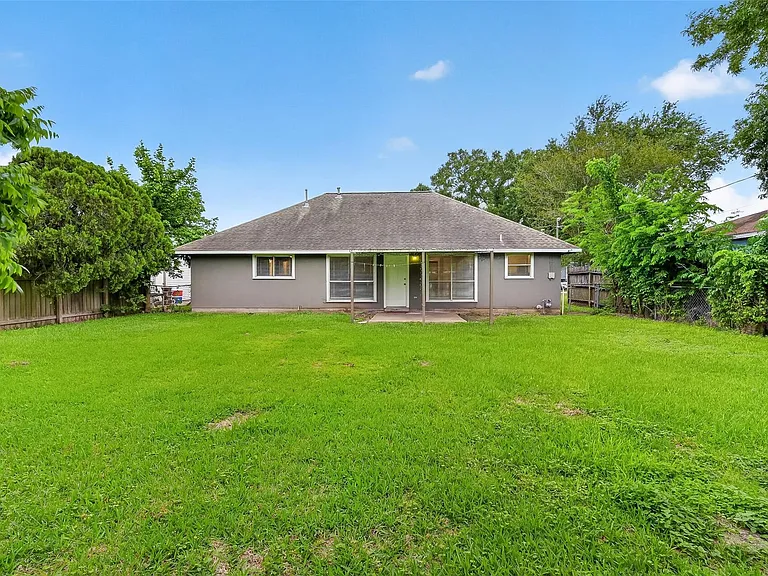 7429 Elbridge Ln — Photo 42