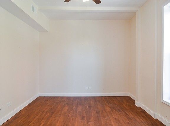 5th image of 918 N Ashland Ave #2