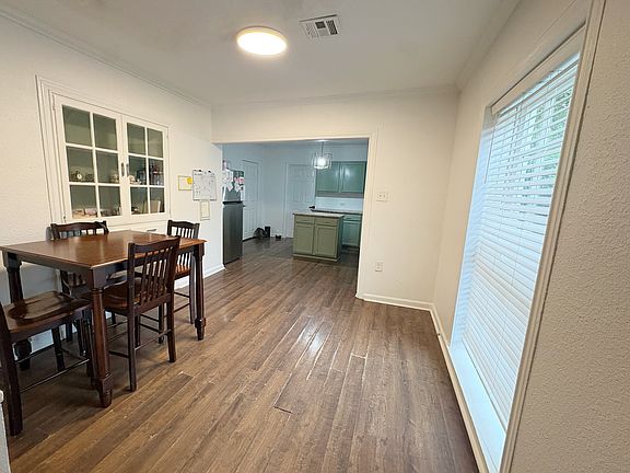 4th image of 3600 Sanger Ave