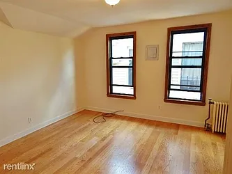 Rented by Metropolitan Realty