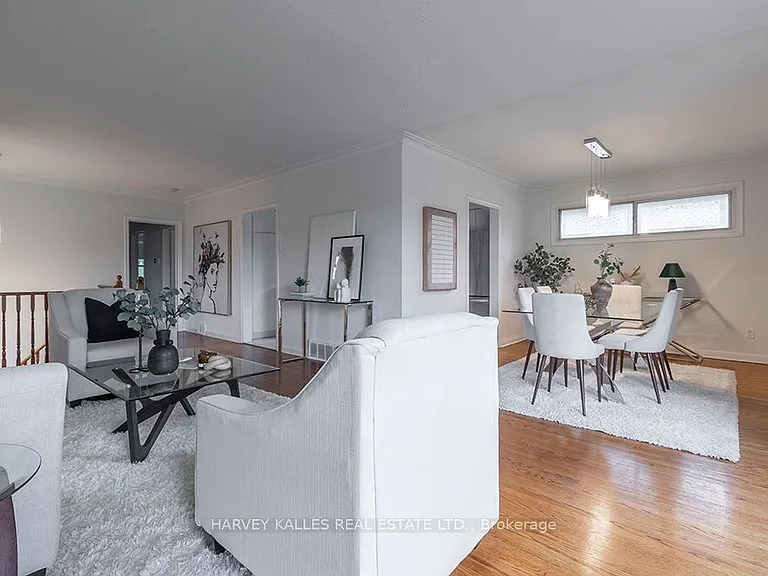 135 Combe Ave — Photo 10