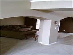 4th image of 732 Daisy Dr
