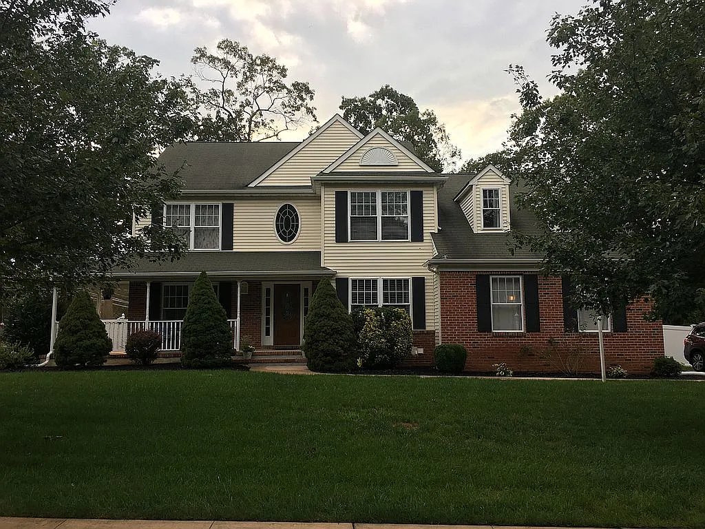 2 Stoneham Dr photo 1