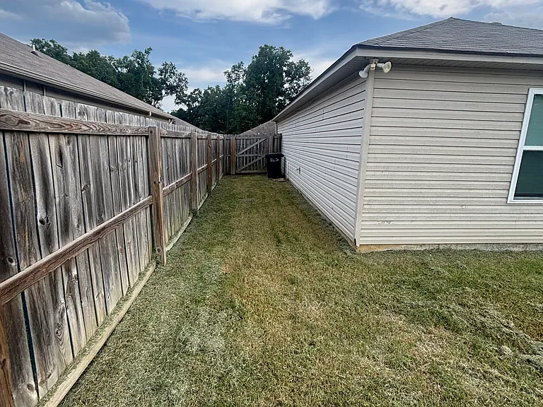 3020 Beechwood Dr — Photo 28