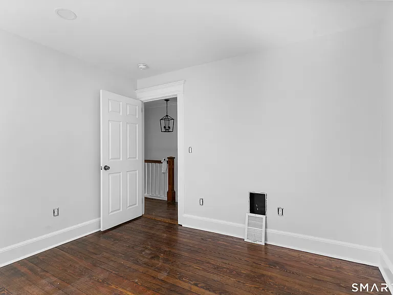 366 Remington St — Photo 9