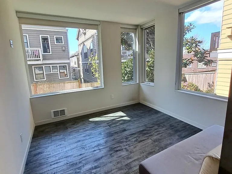 741 Harvard — Photo 3
