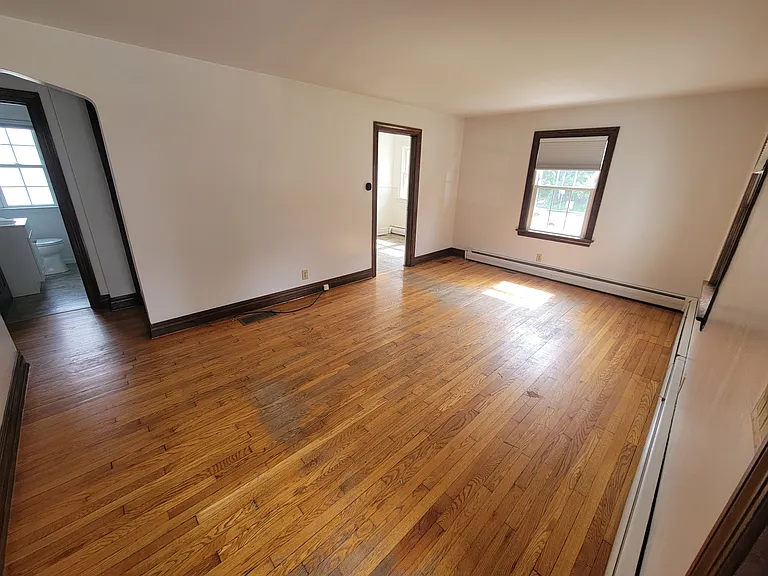 1306 Nicholson St — Photo 2